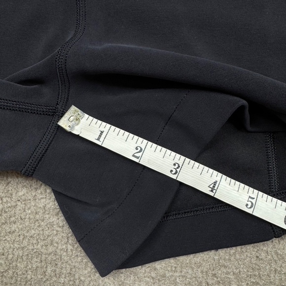 Lululemon Sweat Shorts Women's Size 6 Black Active Performance - Picture 3 of 7